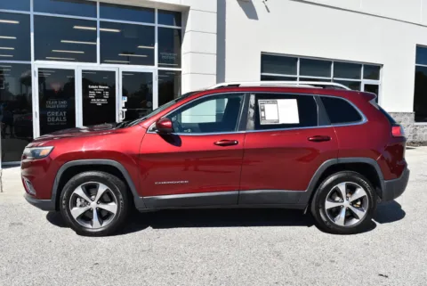 More photos of 2019 Jeep Cherokee Limited at Exclusive Motorcars, MD