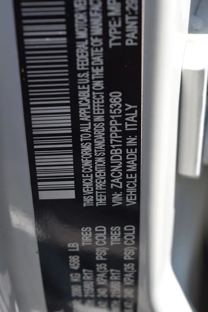 Jeep Renegade photo 13
