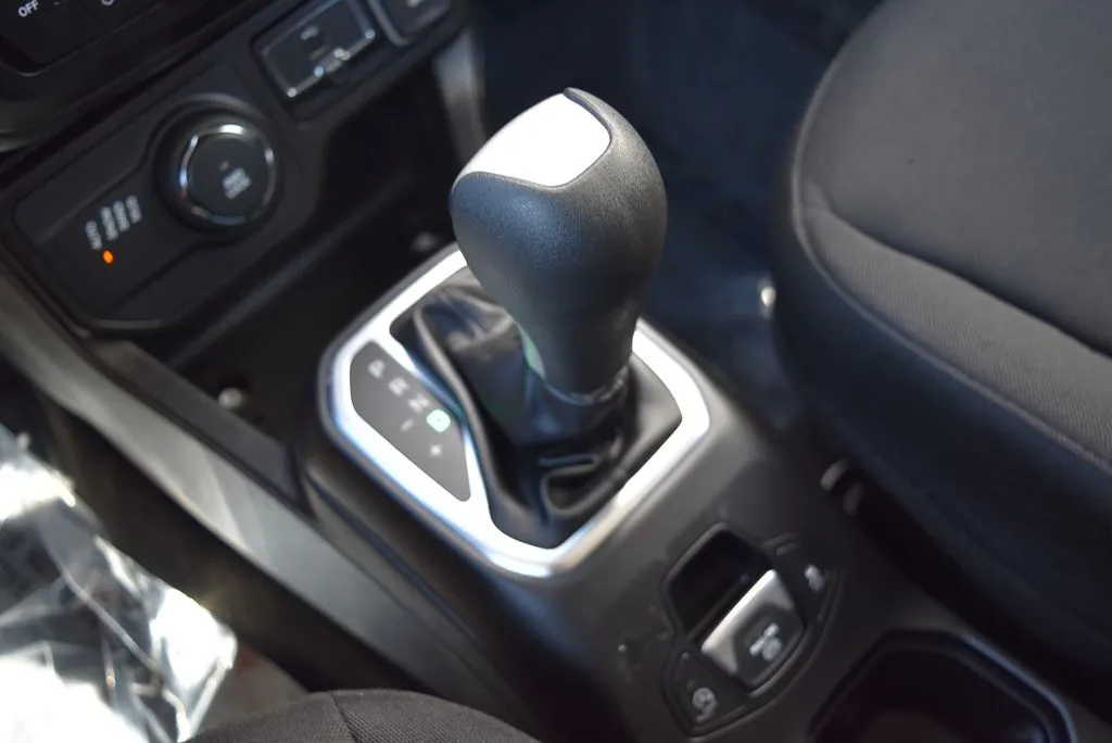 Jeep Renegade photo 17