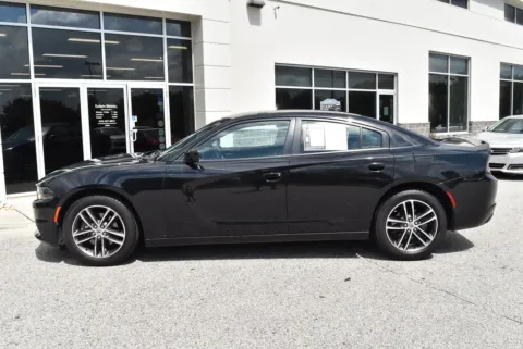 More photos of 2019 Dodge Charger SXT at Exclusive Motorcars, MD