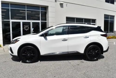 More photos of 2022 Nissan Murano SV at Exclusive Motorcars, MD