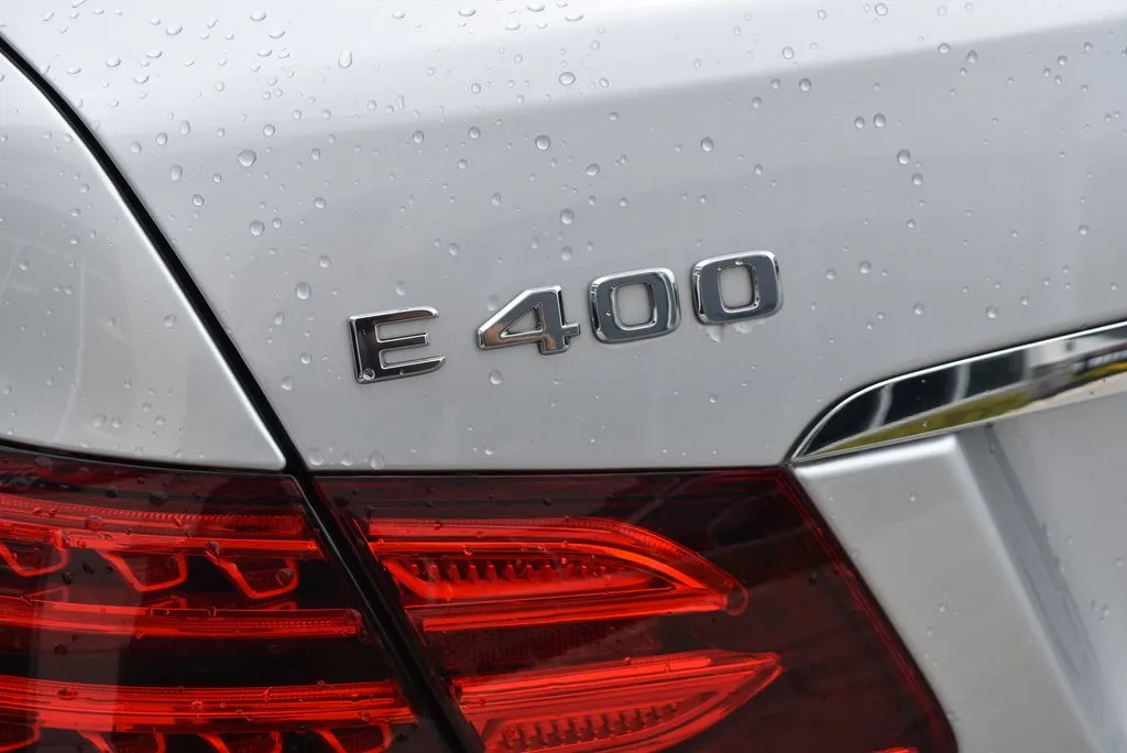 Mercedes-Benz E-Class photo 4