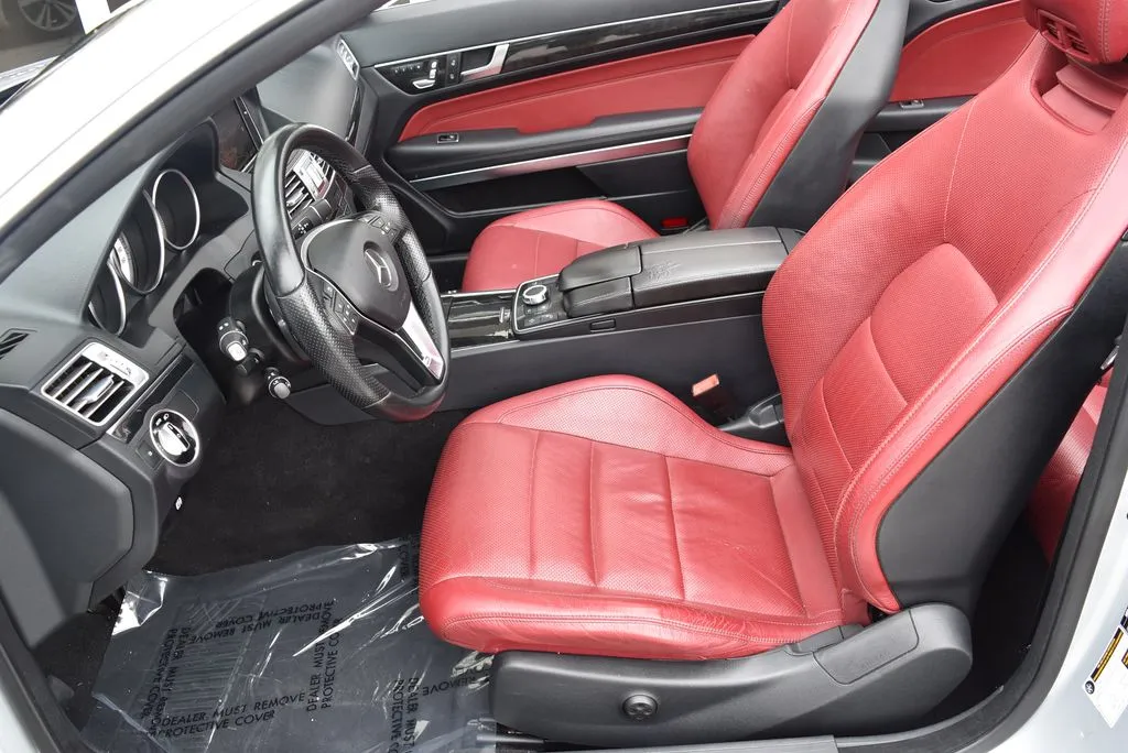 Mercedes-Benz E-Class photo 8