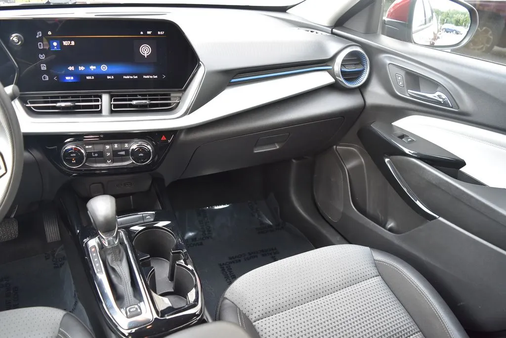 Chevrolet Trax photo 13