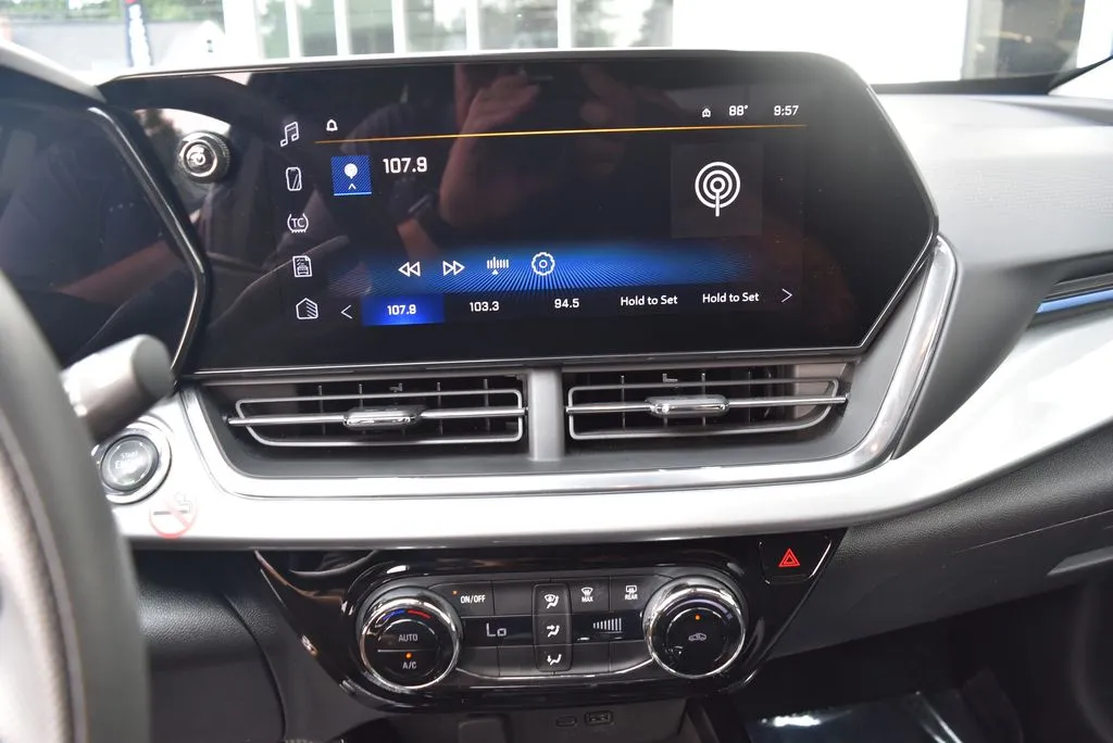 Chevrolet Trax photo 14