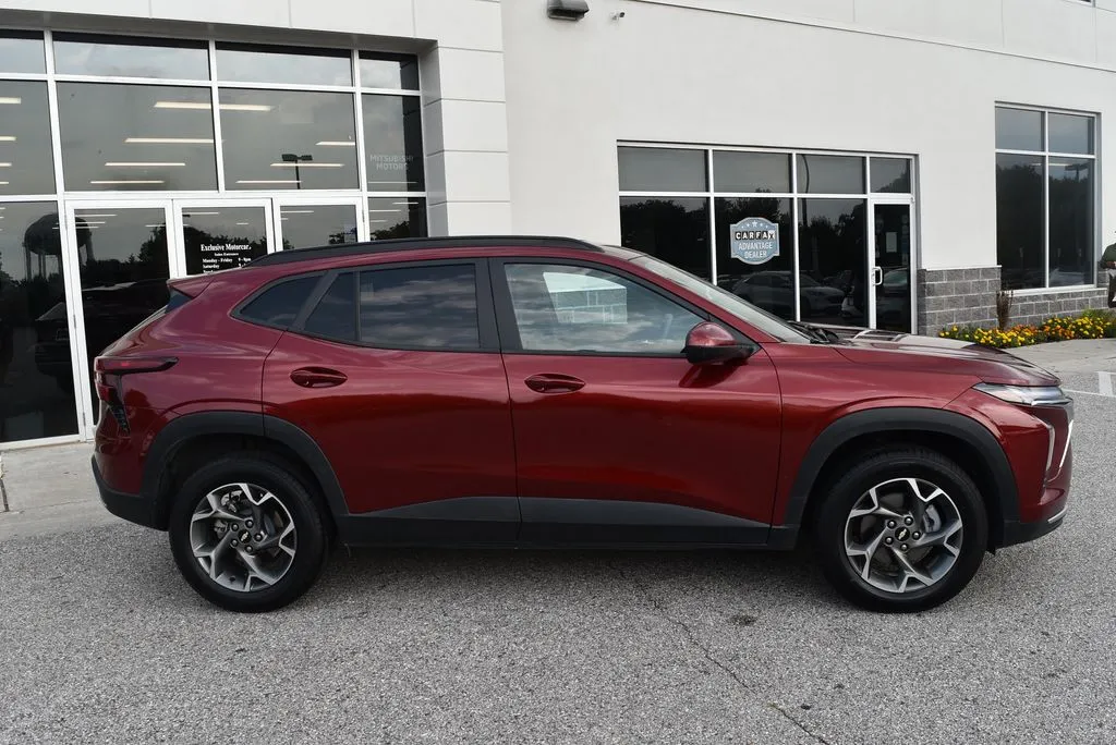 Chevrolet Trax photo 2
