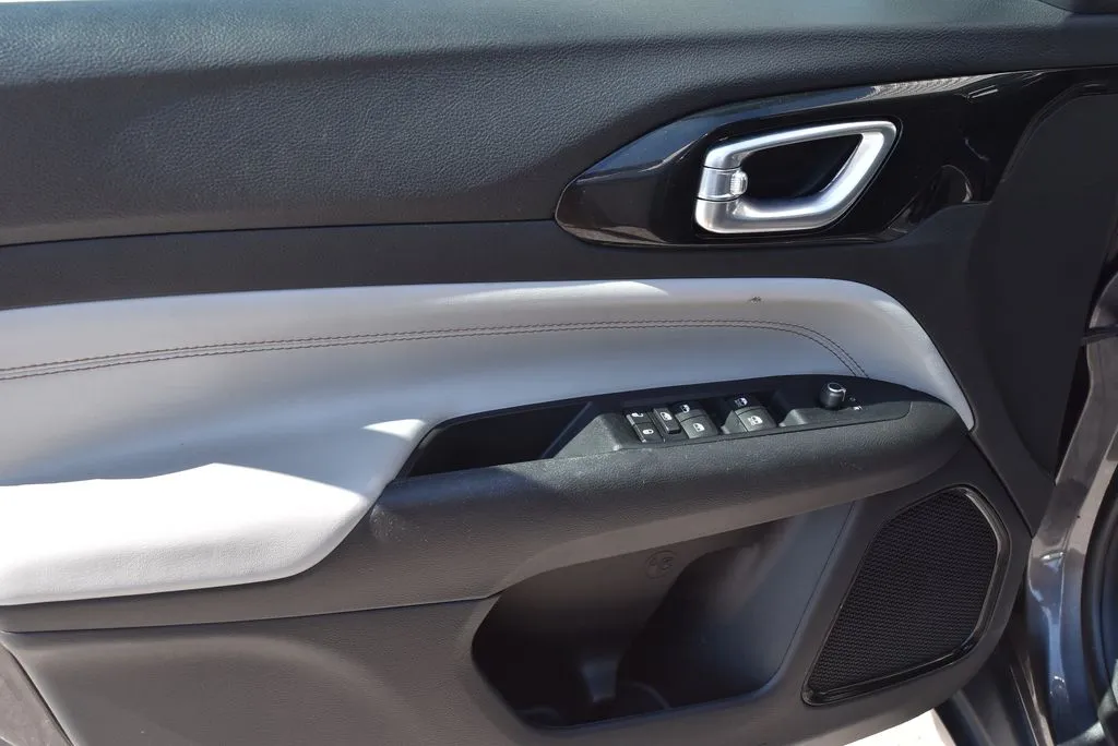 Jeep Compass photo 8
