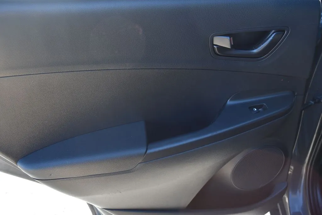 Hyundai Kona photo 11