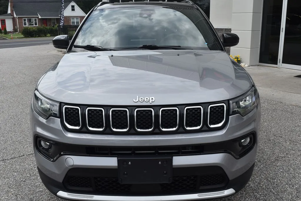Jeep Compass photo 3