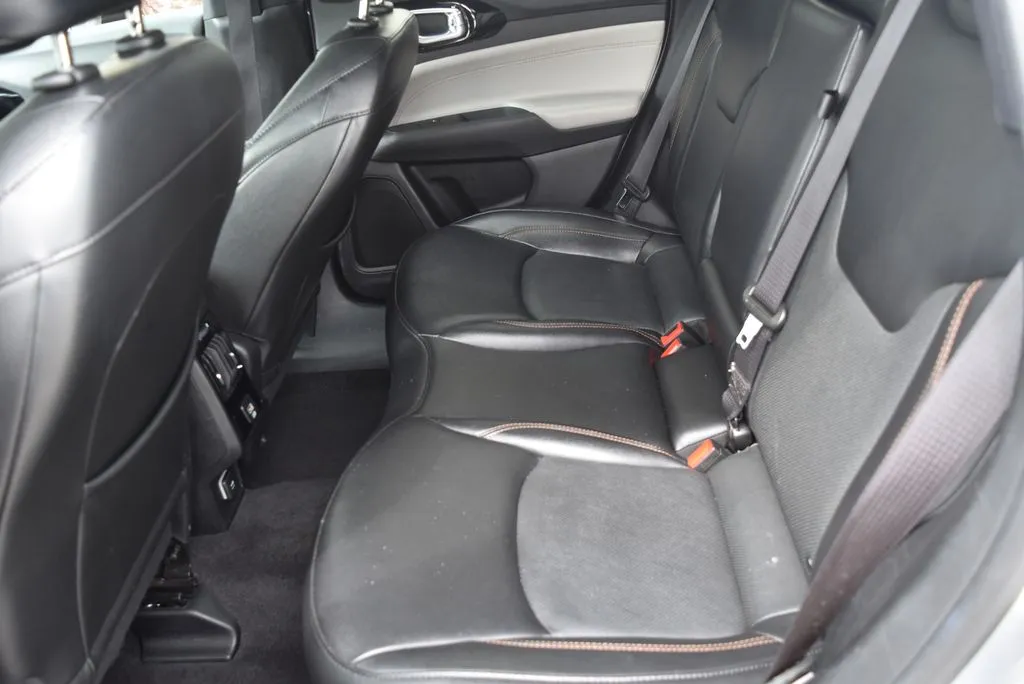 Jeep Compass photo 9