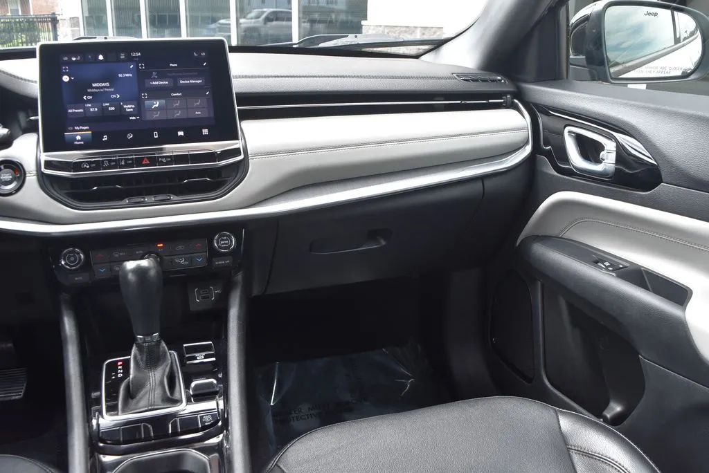 Jeep Compass photo 12