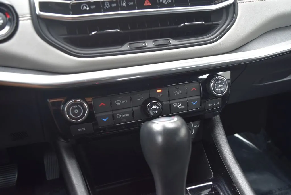 Jeep Compass photo 16