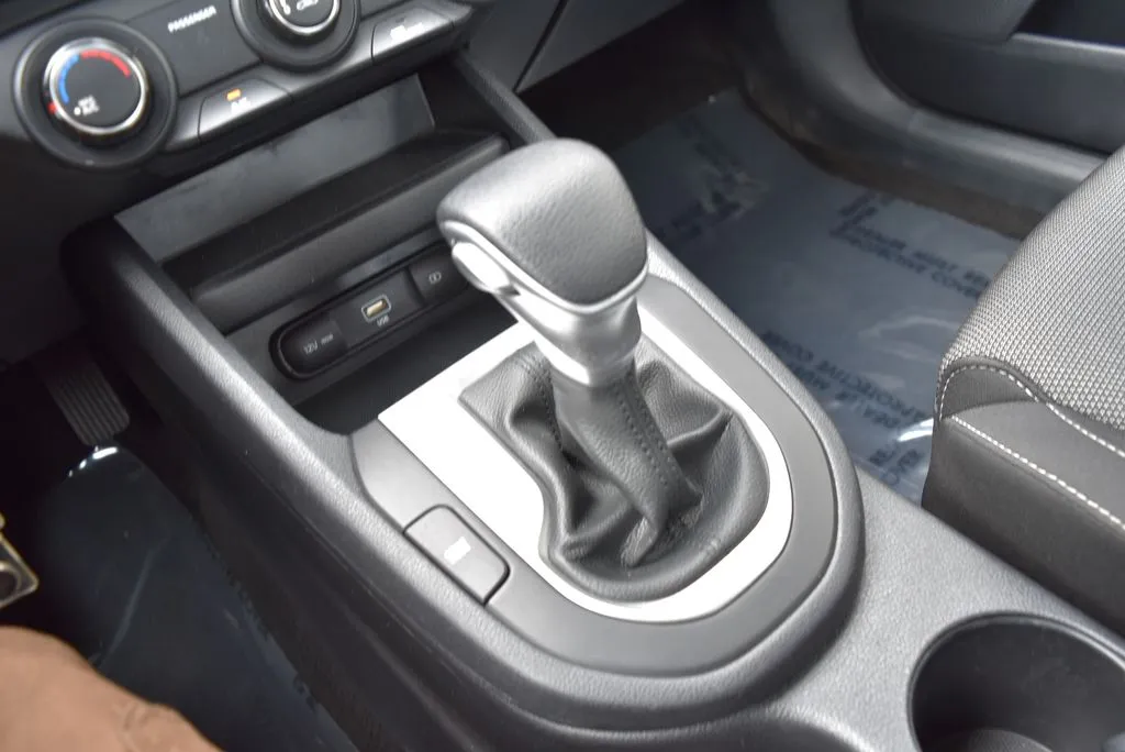 Kia Forte photo 11