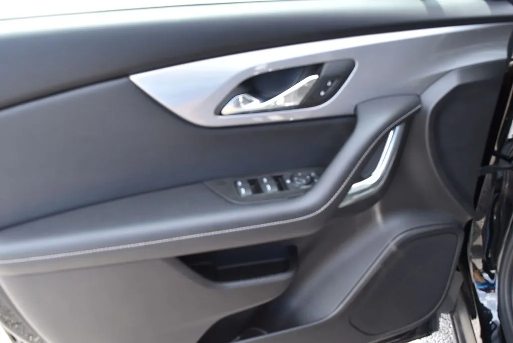 Chevrolet Blazer photo 8