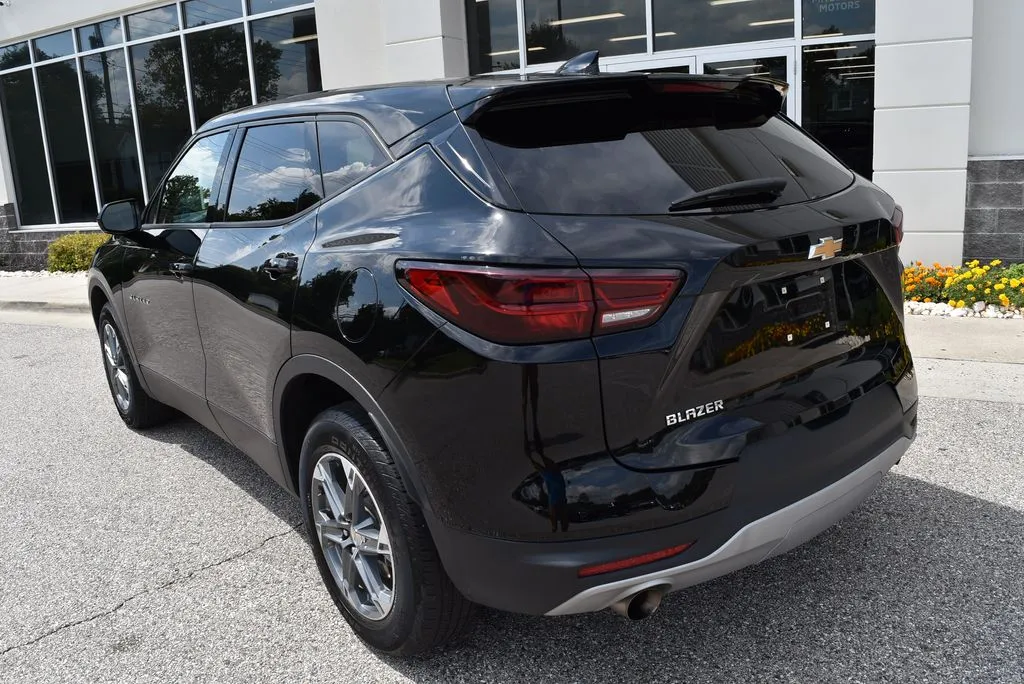 Chevrolet Blazer photo 5