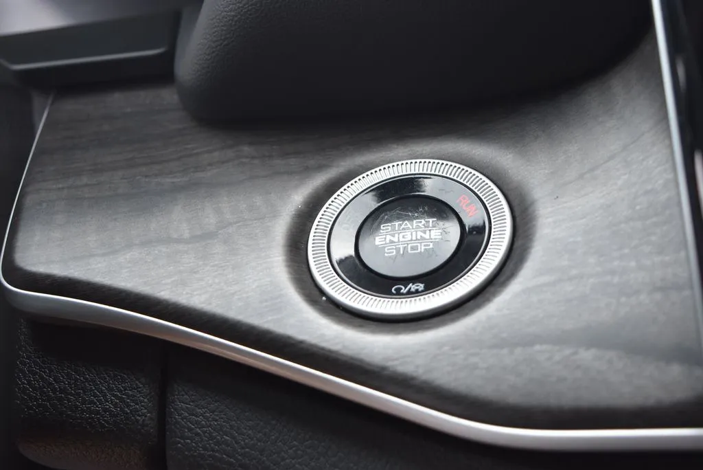 Jeep Grand Cherokee photo 19