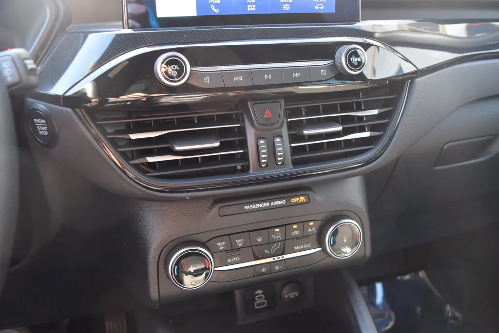 Ford Escape photo 16