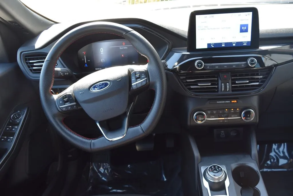 Ford Escape photo 12