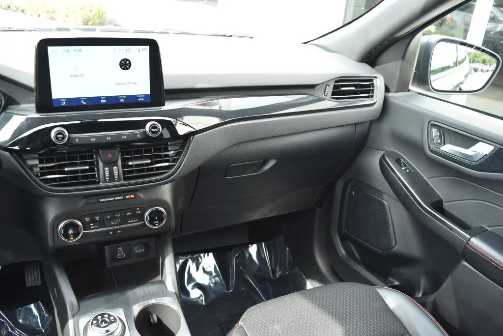 Ford Escape photo 13