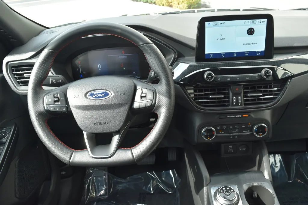 Ford Escape photo 12