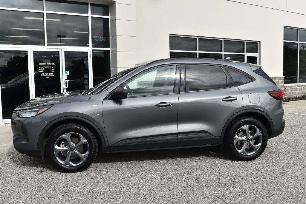 Ford Escape photo 4