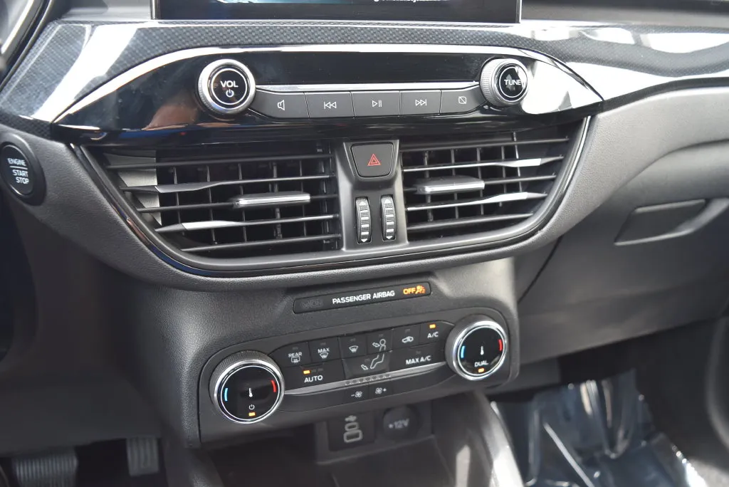 Ford Escape photo 17