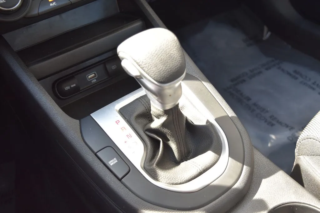 Kia Forte photo 17