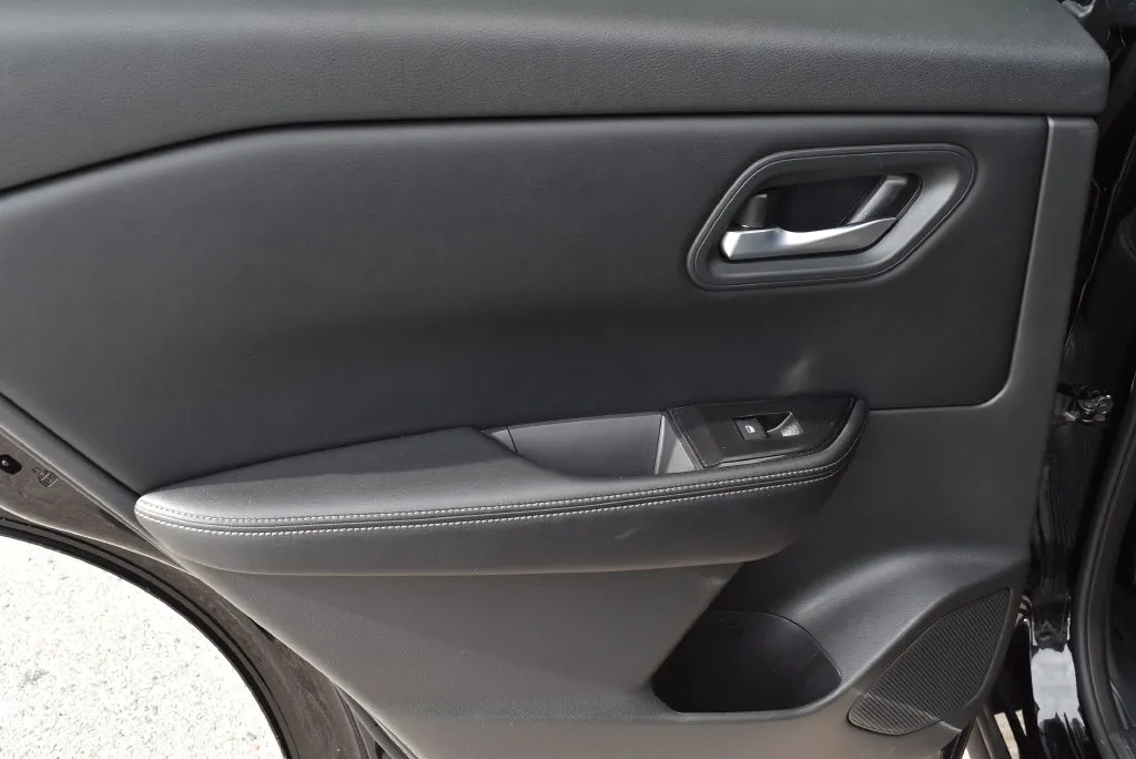Nissan Rogue photo 10