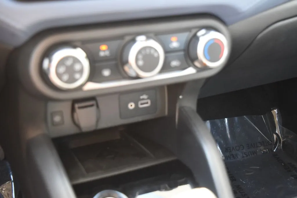 Nissan Versa photo 15