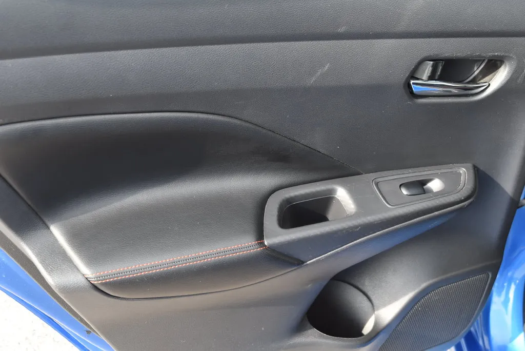 Nissan Versa photo 11