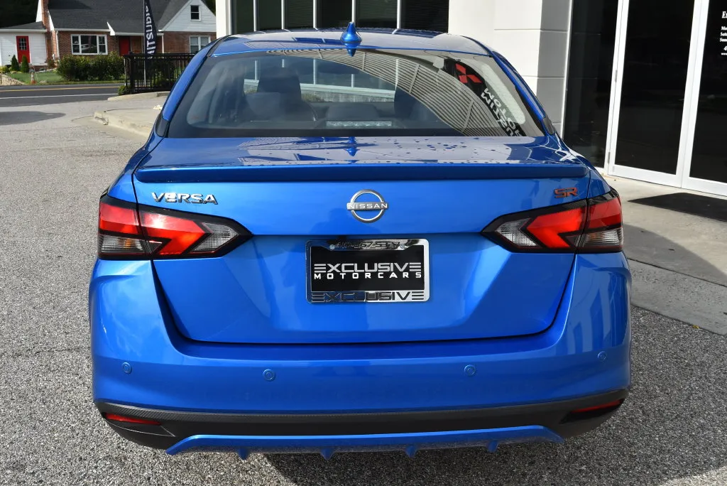 Nissan Versa photo 6
