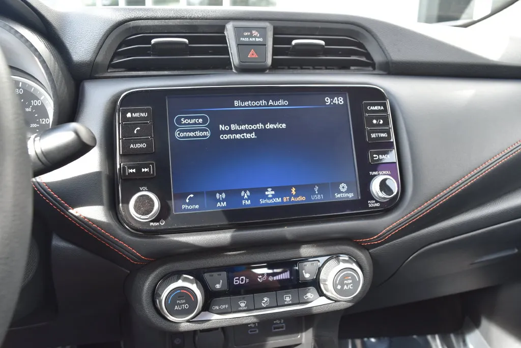 Nissan Versa photo 14