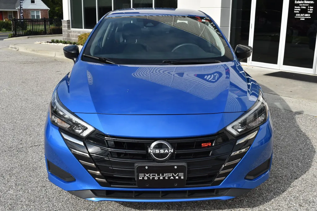 Nissan Versa photo 3