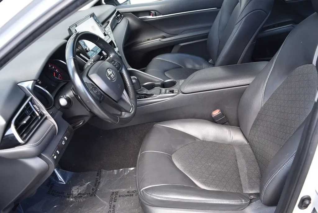 Toyota Camry photo 7