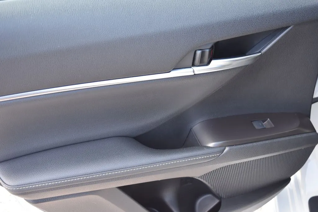 Toyota Camry photo 10