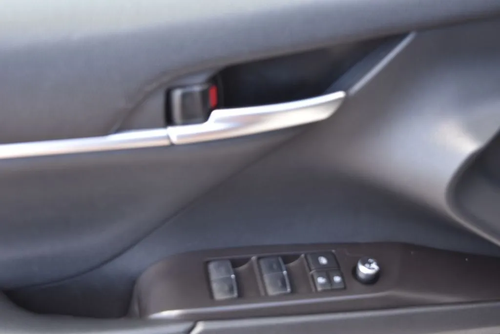 Toyota Camry photo 8