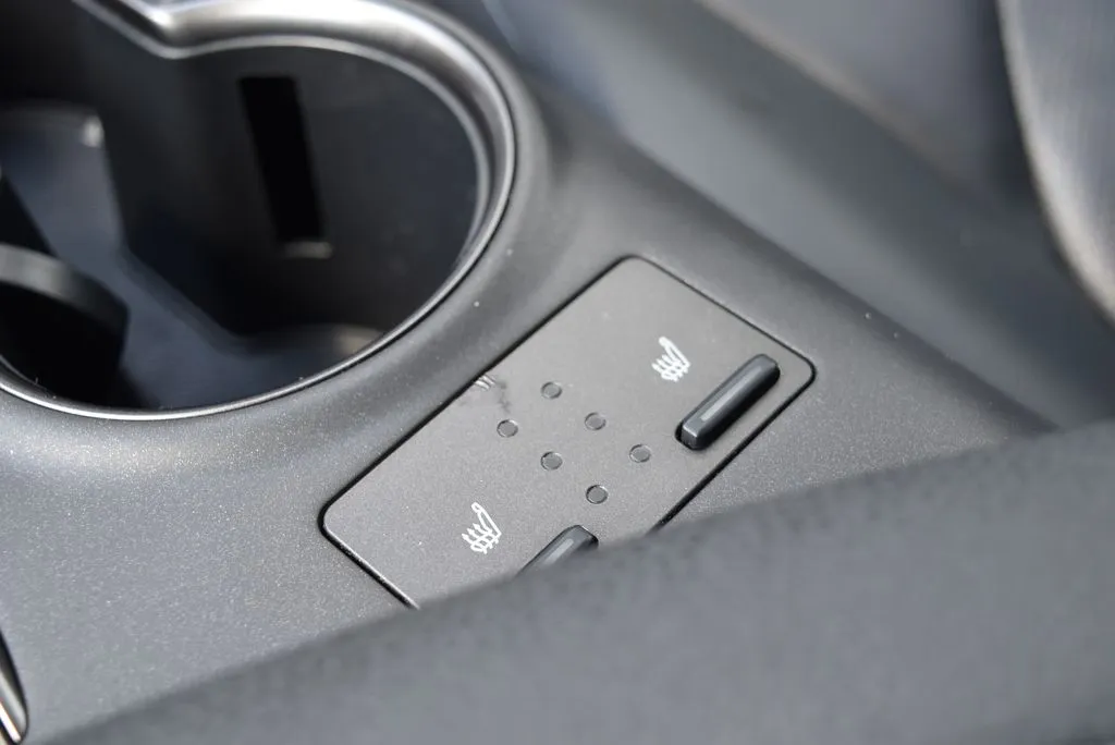 Toyota Camry photo 18