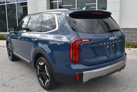 More photos of 2025 Kia Telluride S at Exclusive Motorcars, MD