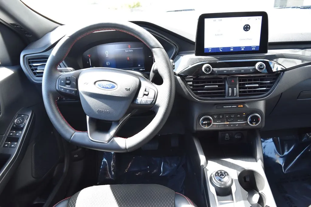 Ford Escape photo 11