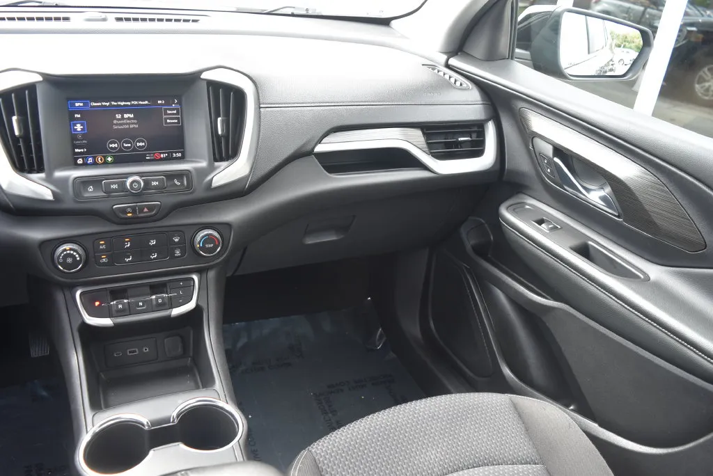 GMC Terrain photo 14