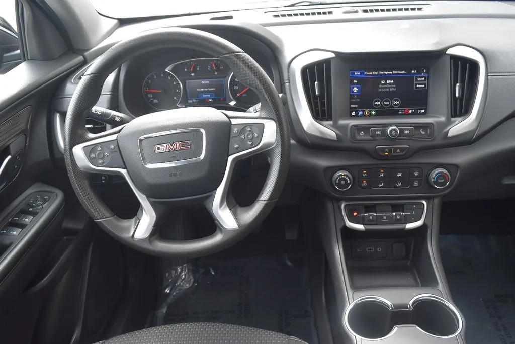 GMC Terrain photo 13