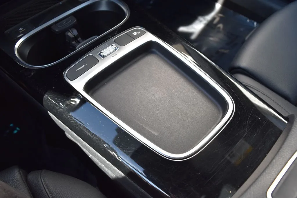 Mercedes-Benz CLA photo 18