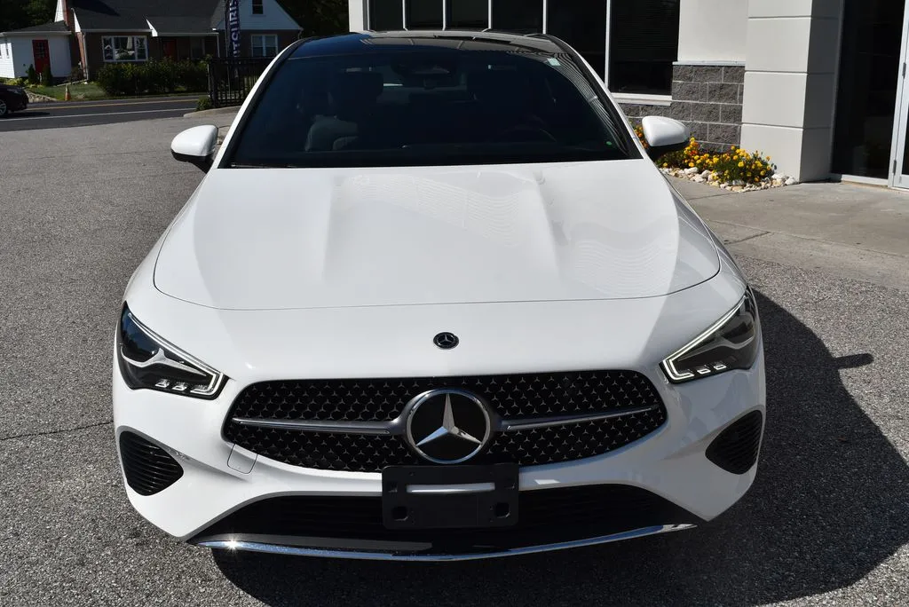 Mercedes-Benz CLA photo 3