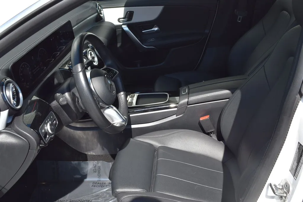 Mercedes-Benz CLA photo 7