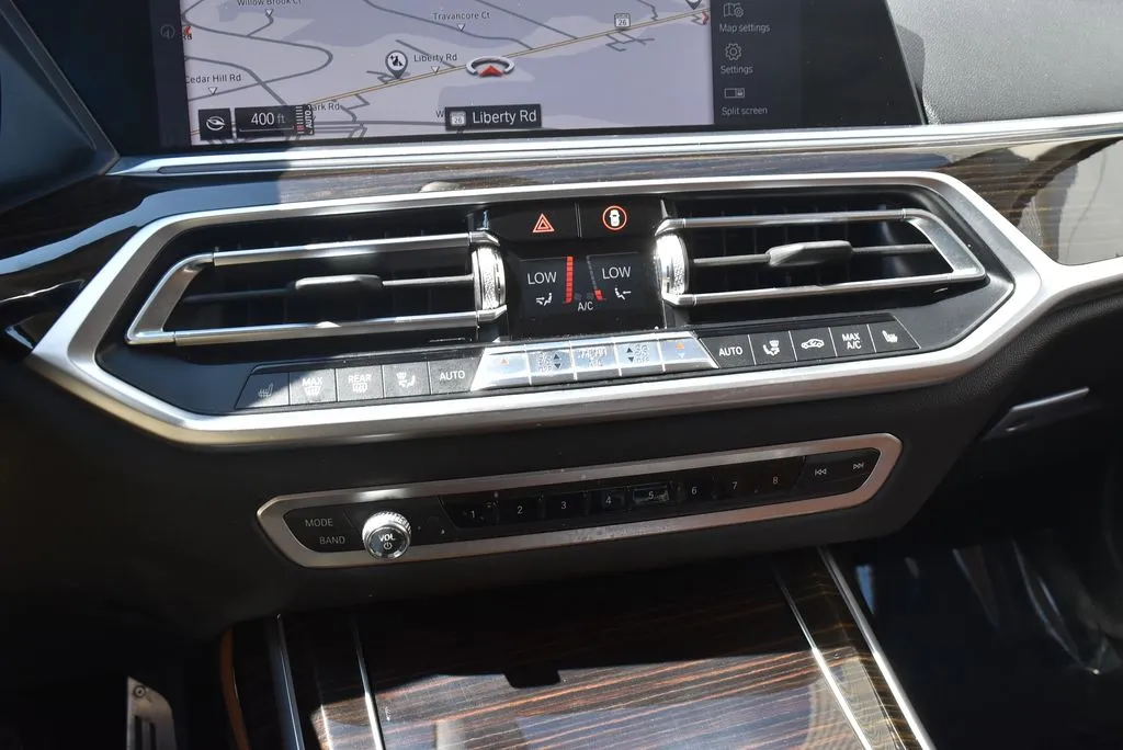 BMW X7 photo 18