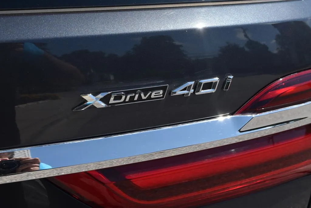 BMW X7 photo 7