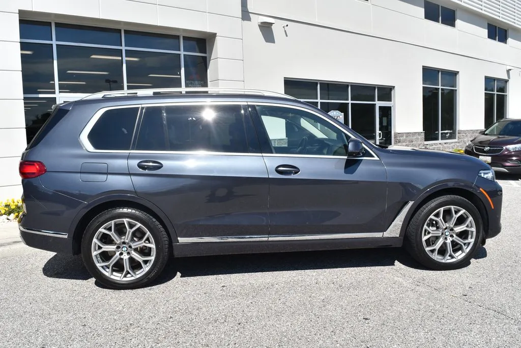 BMW X7 photo 2