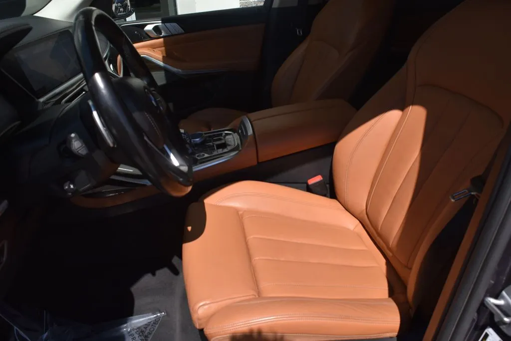 BMW X7 photo 8
