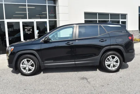 More photos of 2024 GMC Terrain SLE at Exclusive Motorcars, MD