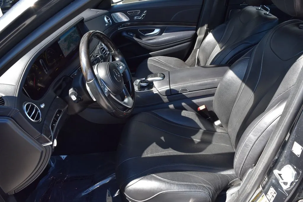 Mercedes-Benz S-Class photo 7